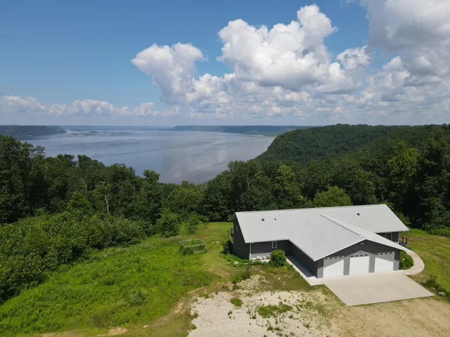 $575,000 | 59144 Lucky Lane, Seneca, WI 54626