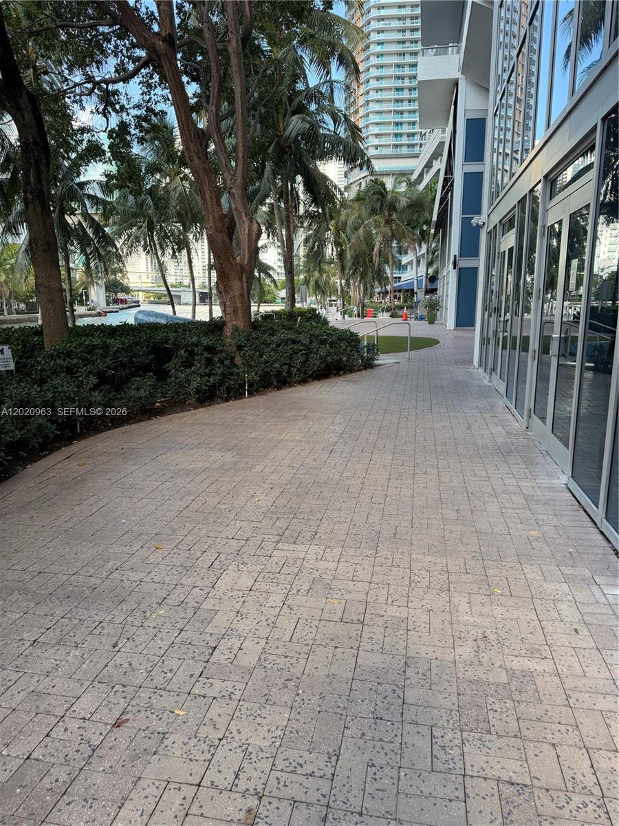 185 Southwest 7th Street, Unit 3209 Miami, FL 33130 - Photo 28 of 54