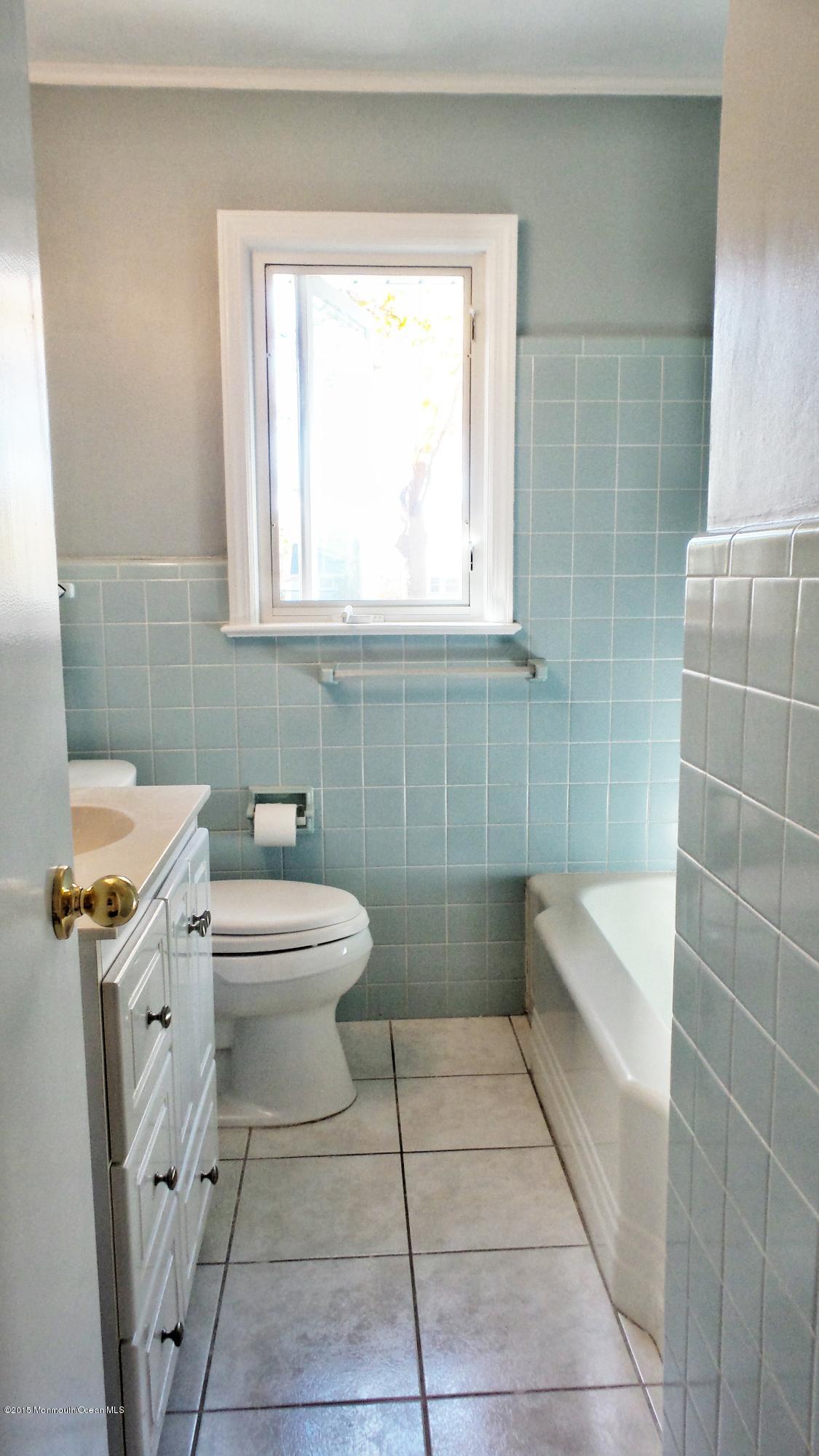 737 Hopping Road Middletown, NJ 07718 - Photo 21 of 24 bath