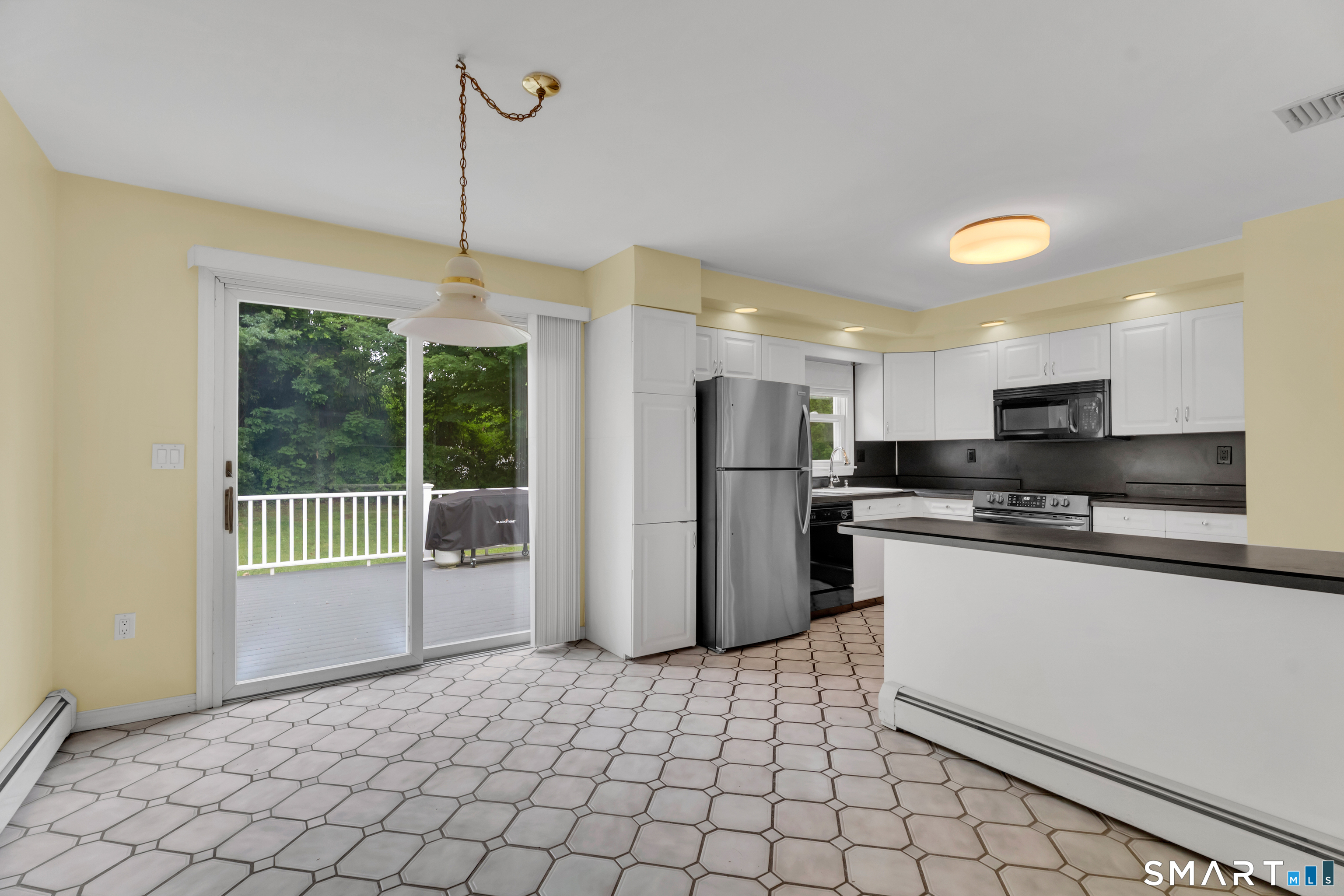 1144 Long Hill Road Guilford, CT 06437 - Photo 8 of 40