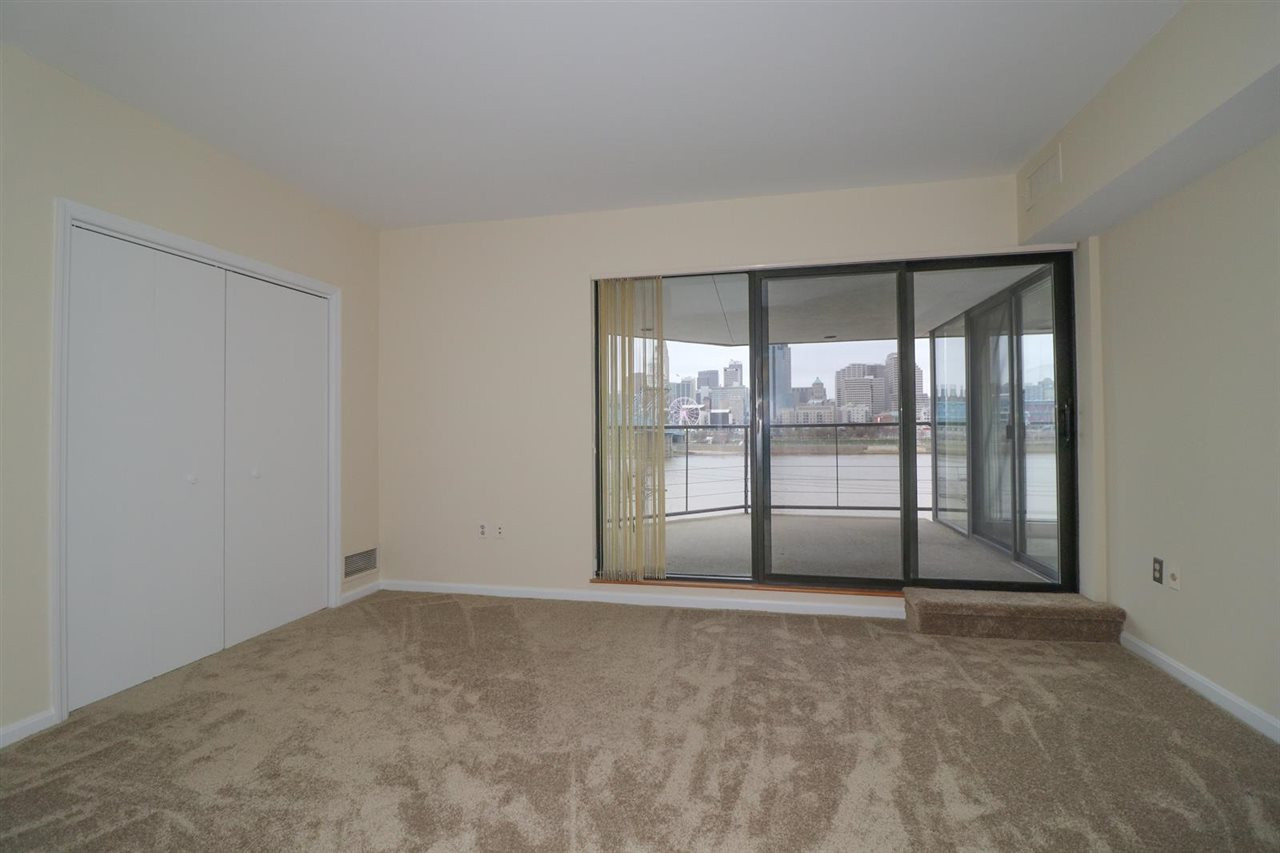 1 Riverside Place, Unit 402 Covington, KY 41011 - Photo 20 of 33 Gallery Image 20