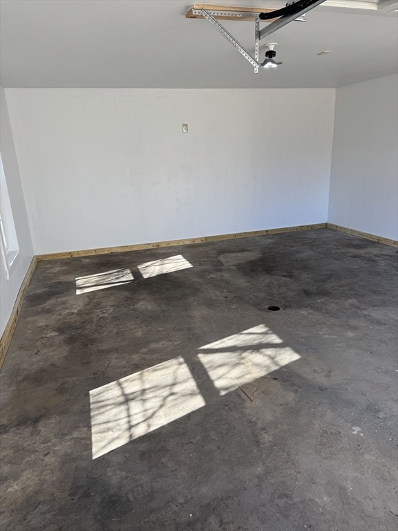 98 Elijah Street Springfield, MA 01109 - Photo 41 of 42 Gallery Image 41
