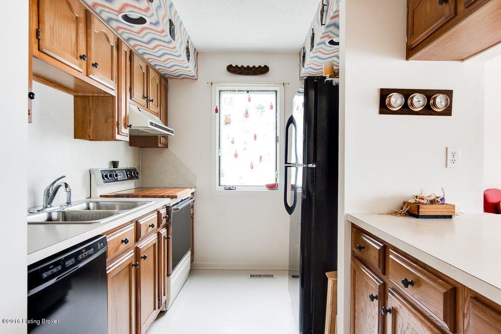 2700 Belknap Beach Road Prospect, KY 40059 - Photo 12 of 34 Galley kitchen