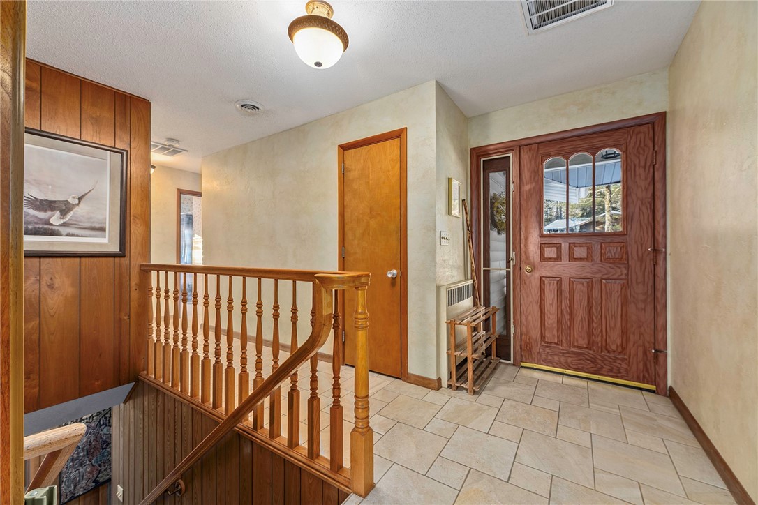 431 Spring Lake Road Rhinelander, WI 54501 - Photo 10 of 38 Tiled hall entryway