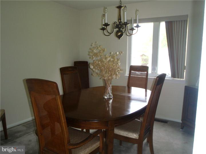 264 Burning Tree Road Delran, NJ 08075 - Photo 4 of 14