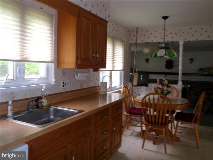 264 Burning Tree Road Delran, NJ 08075 - Photo 6 of 14