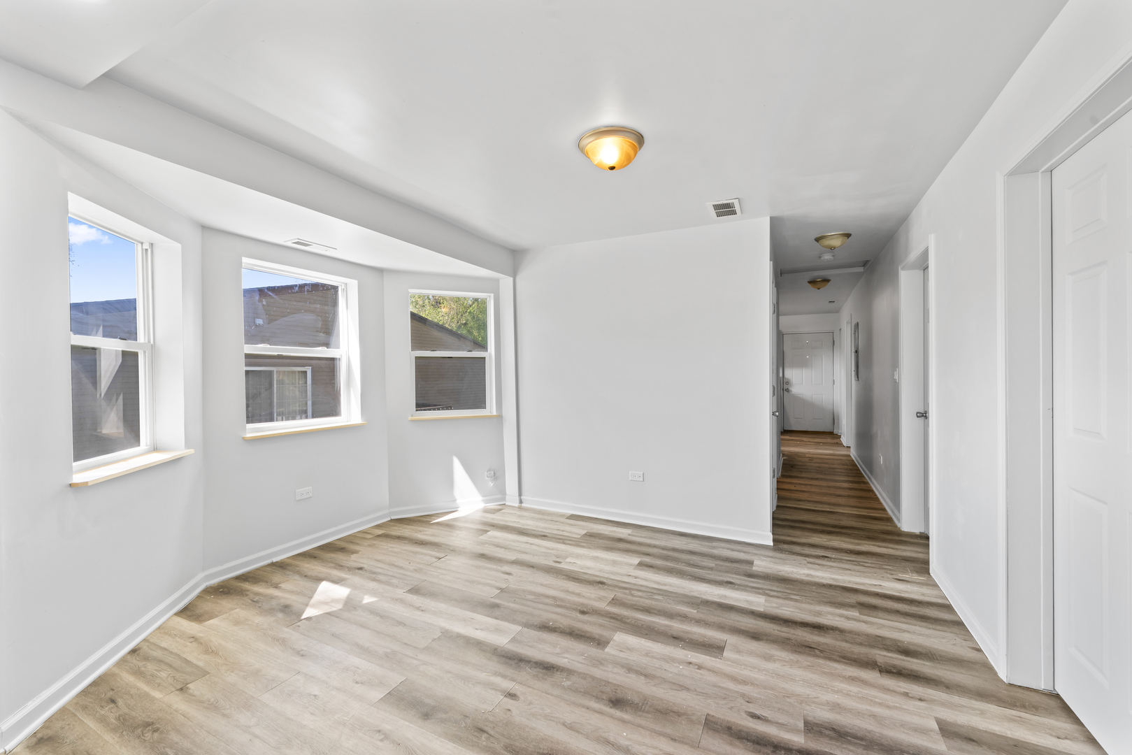 207 South Ottawa Street Joliet, IL 60436 - Photo 6 of 24