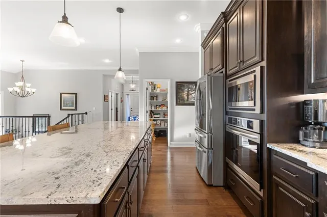 $565,000 | 3901 Southwest Odell Drive, Lee's Summit, MO 64082