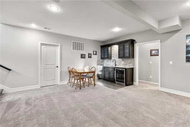 $565,000 | 3901 Southwest Odell Drive, Lee's Summit, MO 64082