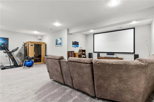 $565,000 | 3901 Southwest Odell Drive, Lee's Summit, MO 64082