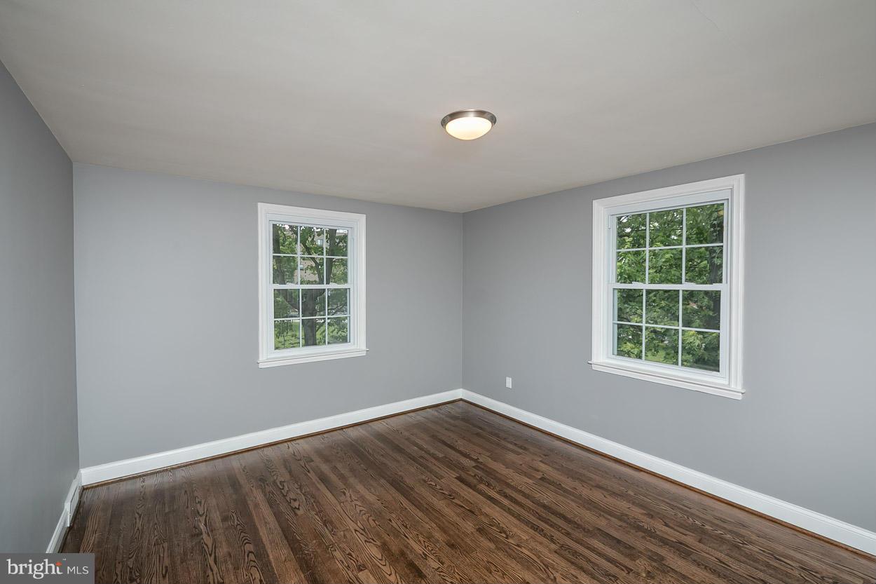 842 Stamford Road Baltimore, MD 21229 - Photo 23 of 30 Bedroom