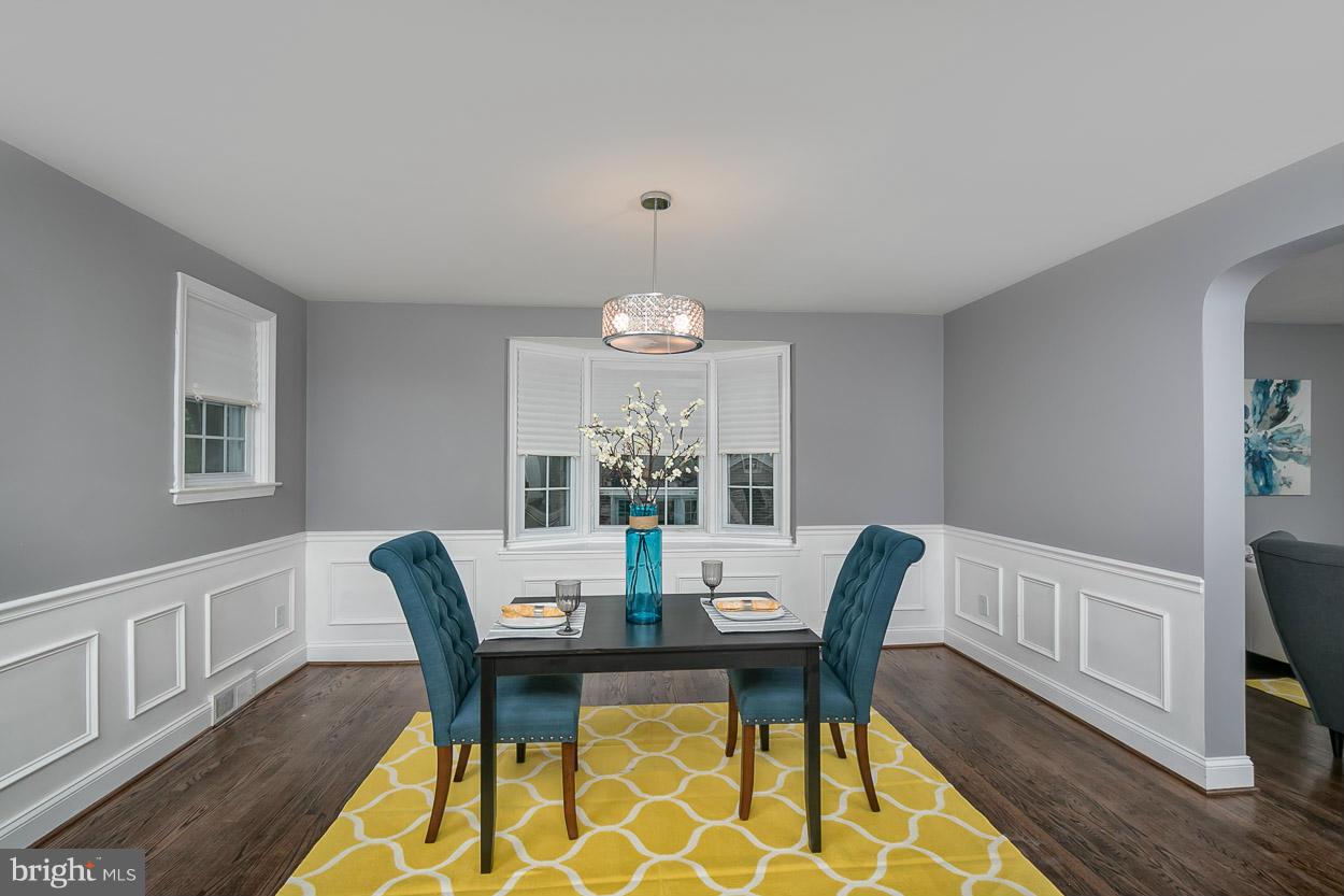 842 Stamford Road Baltimore, MD 21229 - Photo 9 of 30 Dining Room