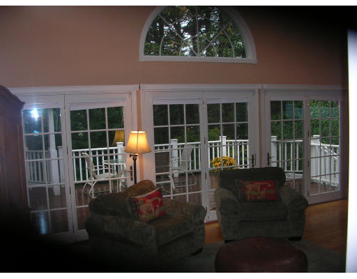 38 Bellevue Road Stoneham, MA 02180 - Photo 7 of 24 Gallery Image 7