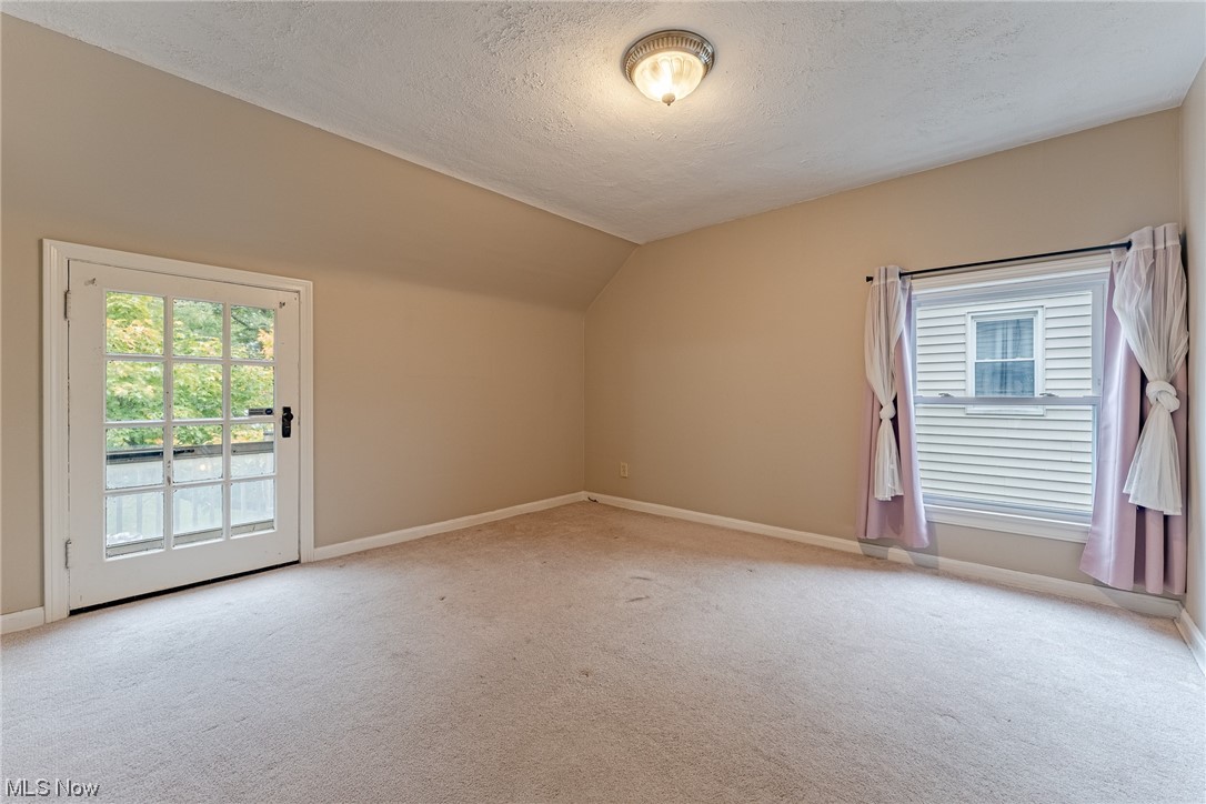 2227 Barrington Road Cleveland, OH 44118 - Photo 15 of 25 Gallery Image 15