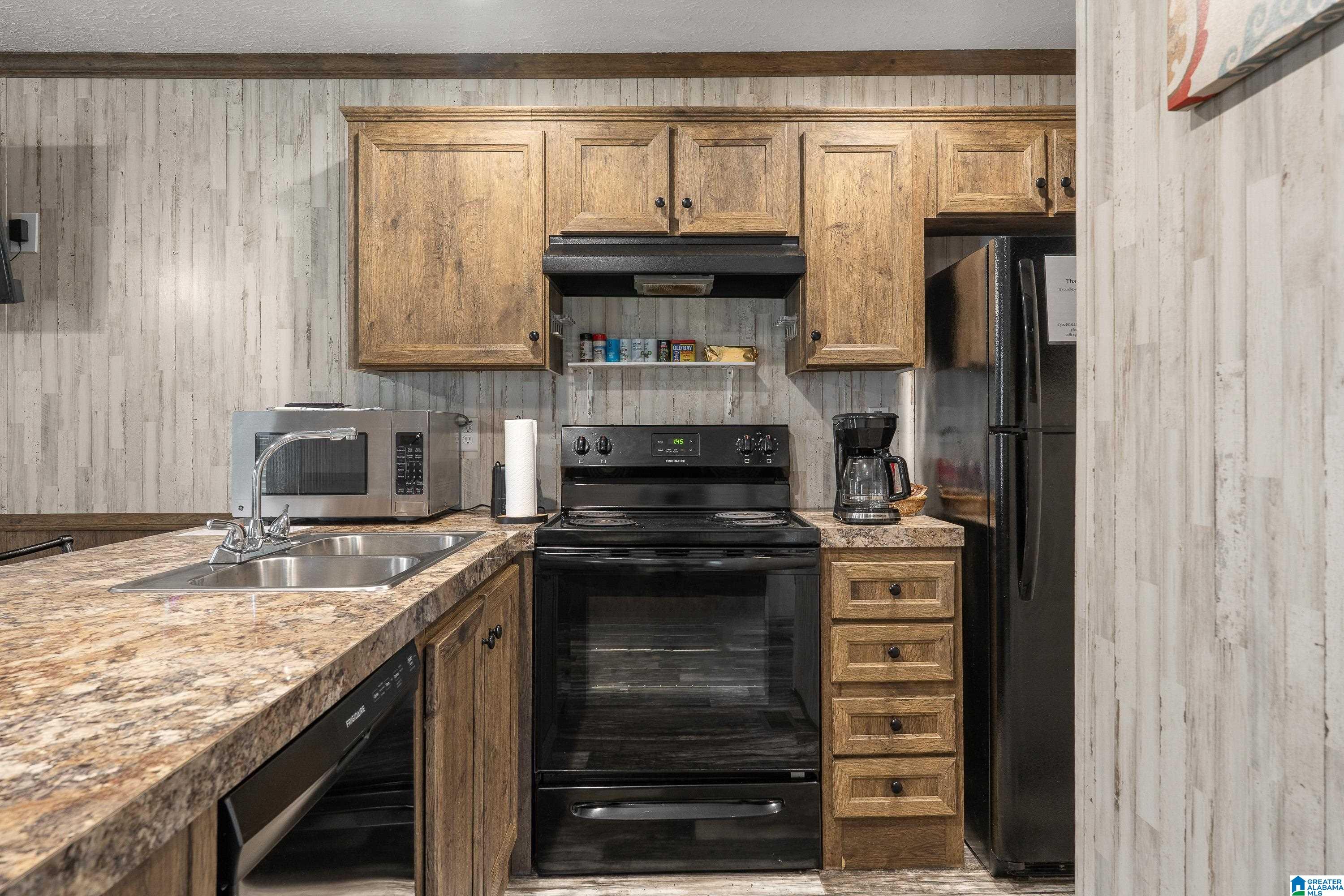 5710 Eastern Valley Road McCalla, AL 35111 - Photo 13 of 48