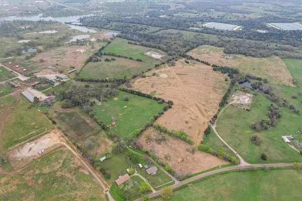 $752,840 | 230 Fcr 141, Streetman, TX 75859