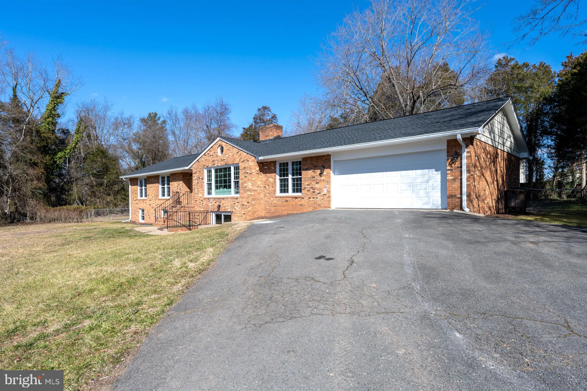 11620 Lucasville Road Manassas, VA 20112 - Photo 4 of 49 Gallery Image 4