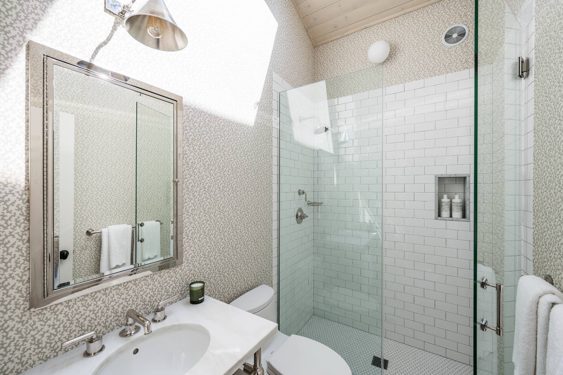 9 South Pond Road East Hampton, NY 11937 - Photo 20 of 29 Gallery Image 20