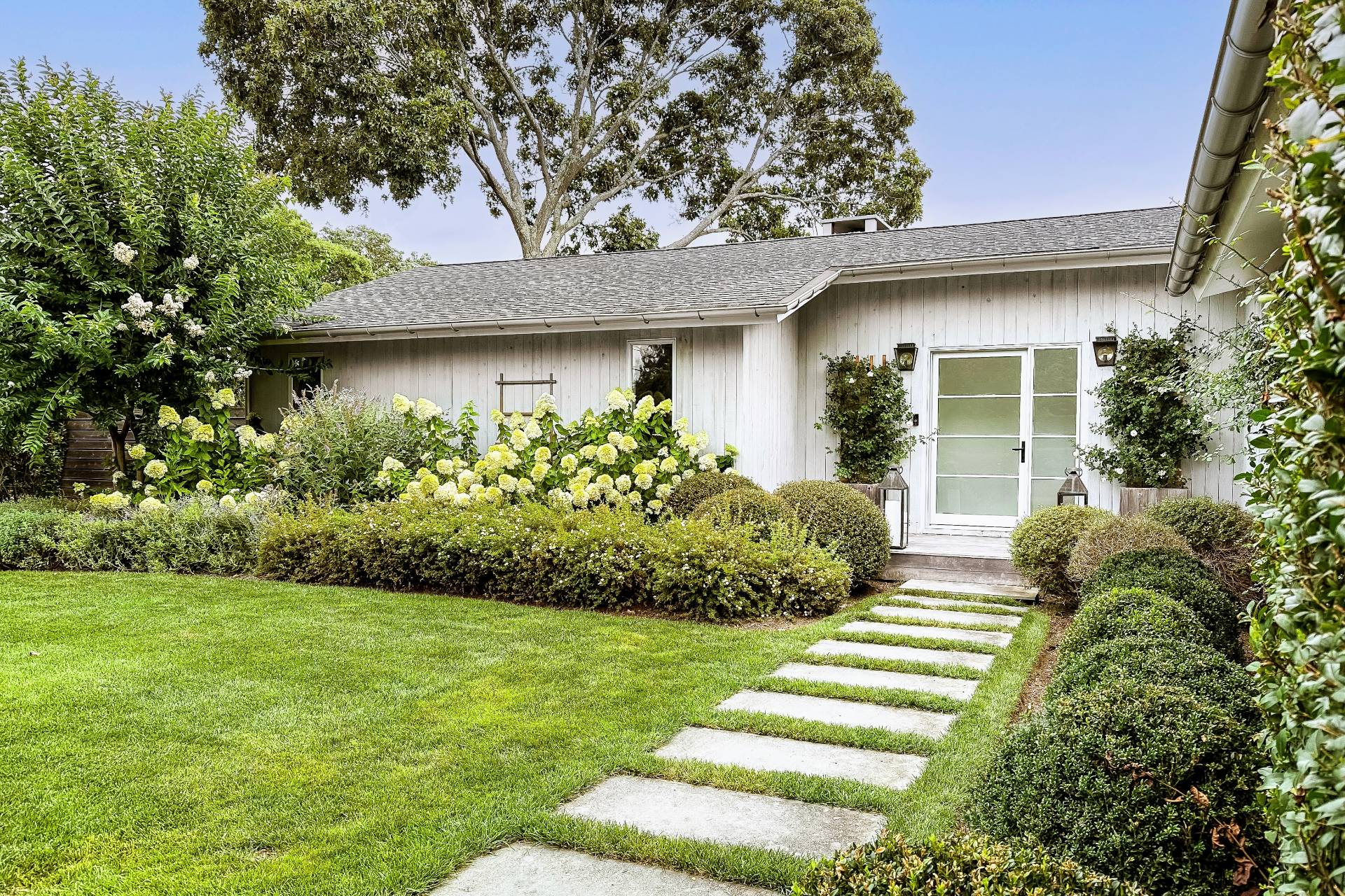 9 South Pond Road East Hampton, NY 11937 - Photo 7 of 29 Gallery Image 7