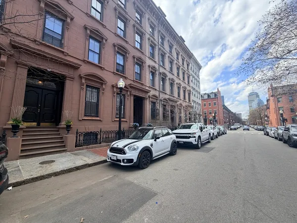 $3,600 | 42 West Newton Street, Unit 423, Boston, MA 02118