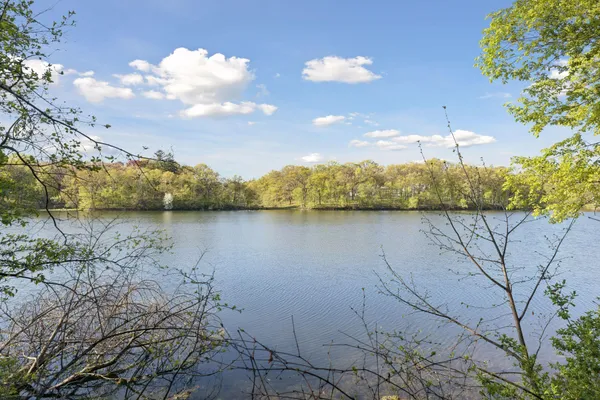 $1,600,000 | 3 Sunfish Lane, Sunfish Lake, MN 55118