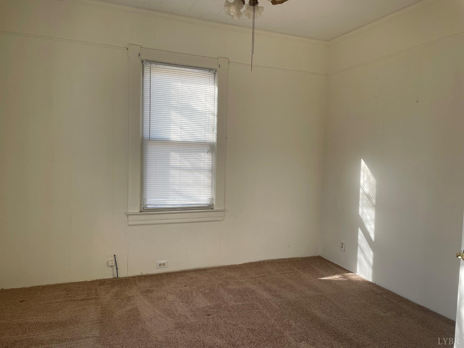 606 Jeter Street Bedford, VA 24523 - Photo 13 of 15 an empty room with windows