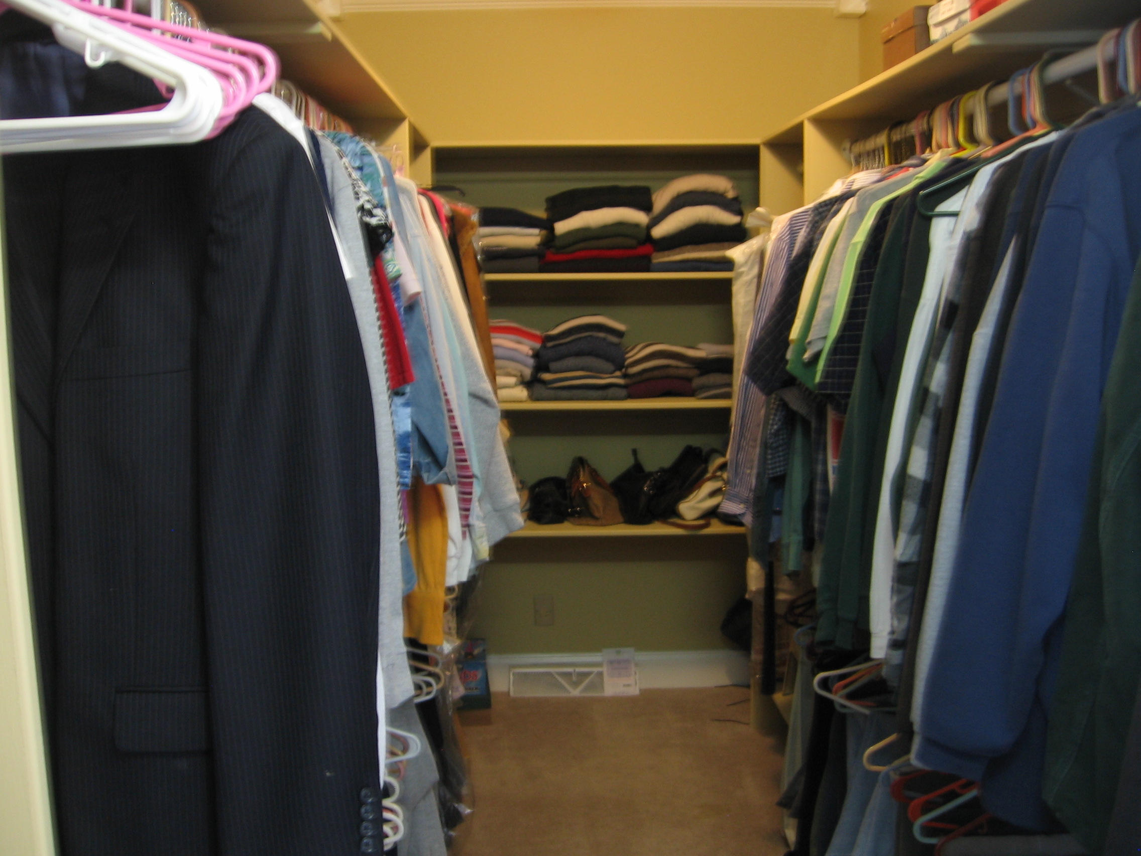 205 Lakeview Lane Oak Ridge, TN 37830 - Photo 22 of 37 Large Walk in Closet in Master BR