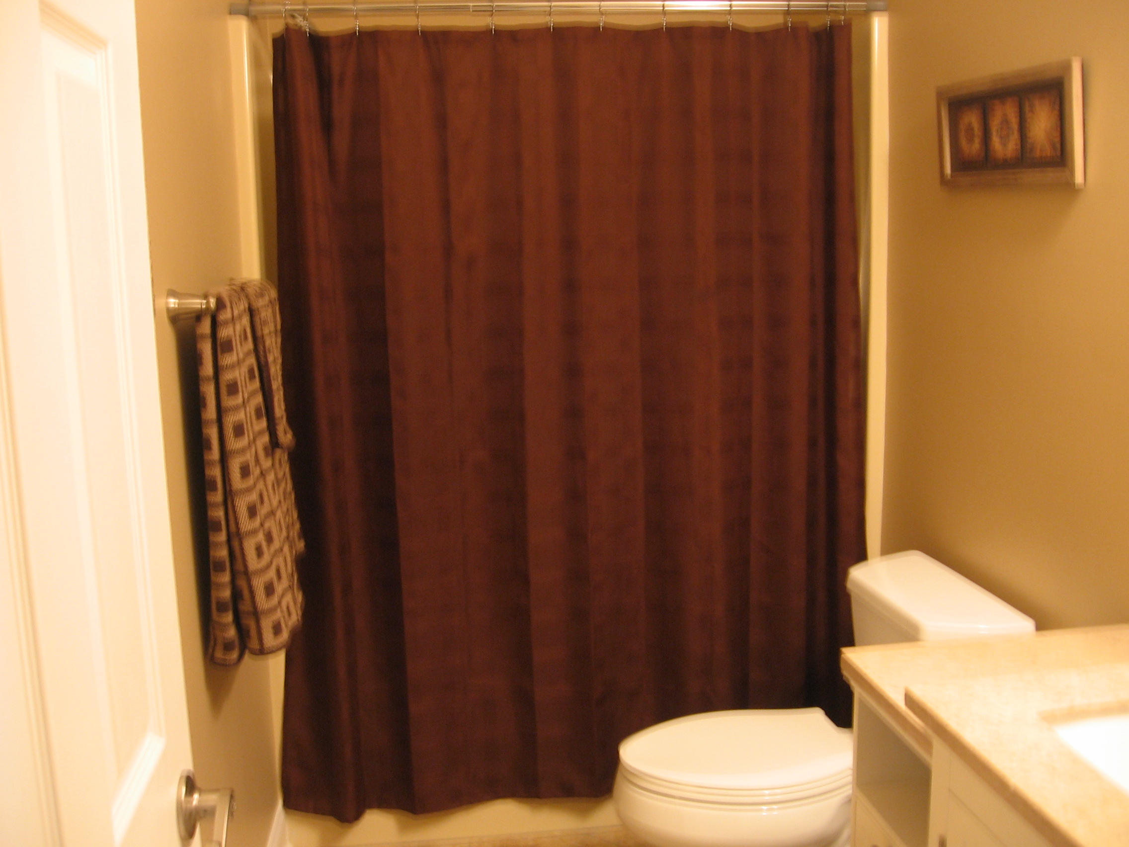 205 Lakeview Lane Oak Ridge, TN 37830 - Photo 30 of 37 Hall Bath w/New Fixtures/Vanity/Toilet