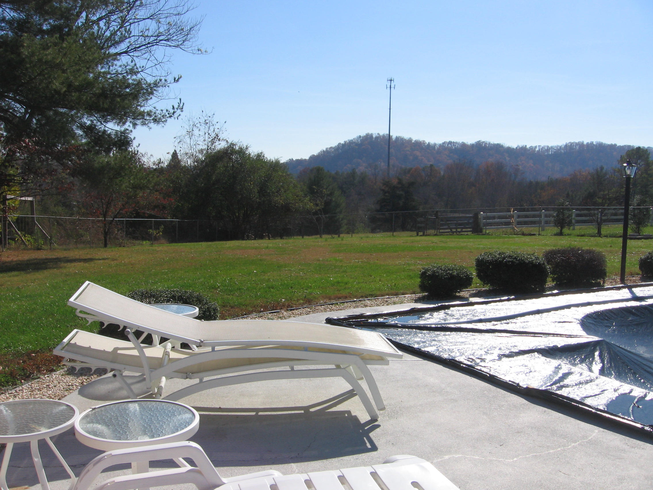 205 Lakeview Lane Oak Ridge, TN 37830 - Photo 37 of 37 New Diving Board/Pump and Electric