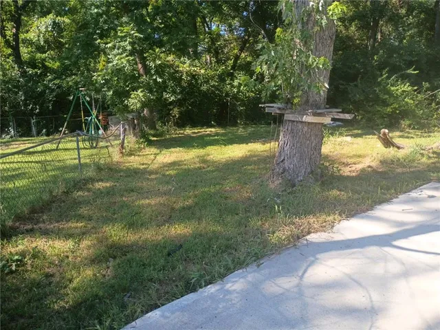 $194,900 | 3422 East 54 Street, Kansas City, MO 64130