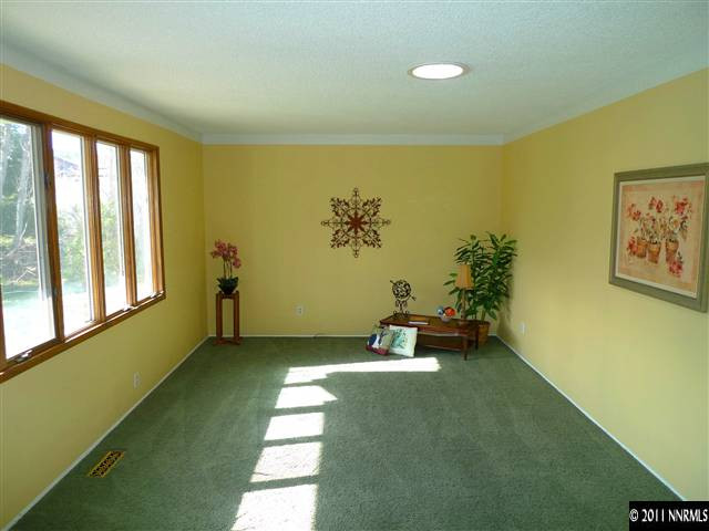 6005 Wintergreen Lane Reno, NV 89511 - Photo 6 of 13 Photo 6