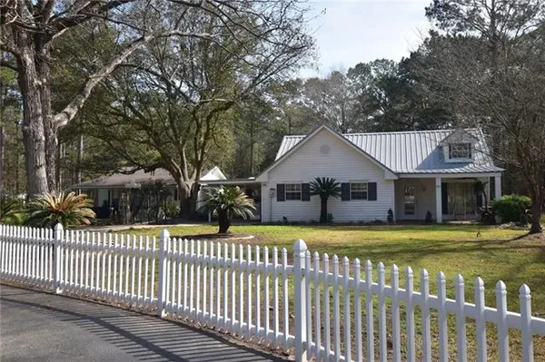 $425,000 | 11042 Pine Ridge Circle, Bogalusa, LA 70427