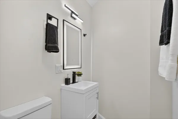 $575,000 | 6150 South Ingleside Avenue, Chicago, IL 60637