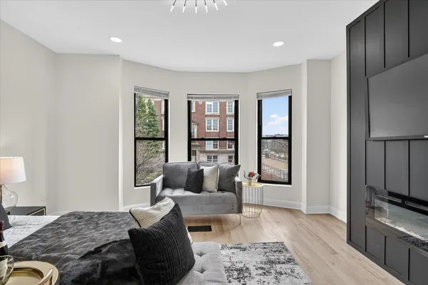 $575,000 | 6150 South Ingleside Avenue, Chicago, IL 60637