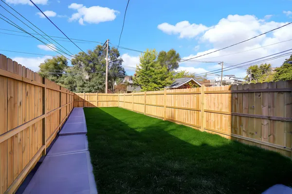$575,000 | 6150 South Ingleside Avenue, Chicago, IL 60637