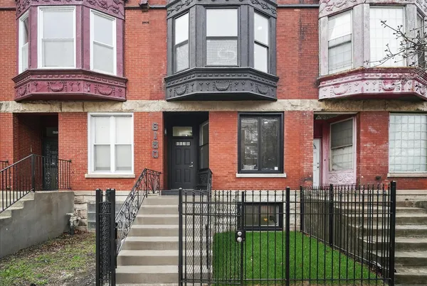 $575,000 | 6150 South Ingleside Avenue, Chicago, IL 60637