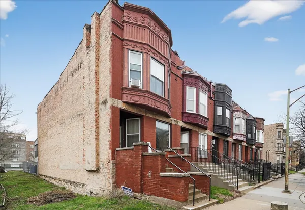 $575,000 | 6150 South Ingleside Avenue, Chicago, IL 60637