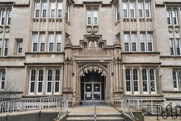 $575,000 | 6150 South Ingleside Avenue, Chicago, IL 60637