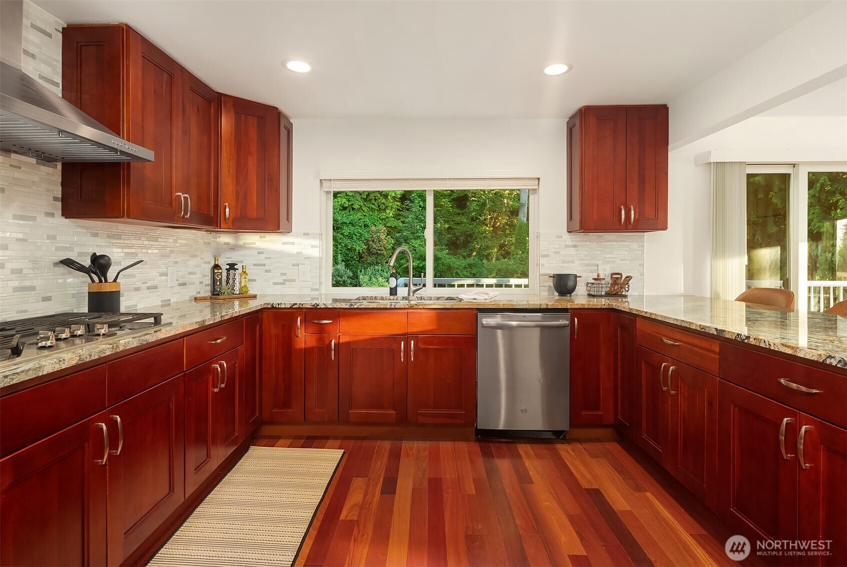 8308 Frederick Place Edmonds, WA 98026 - Photo 13 of 37