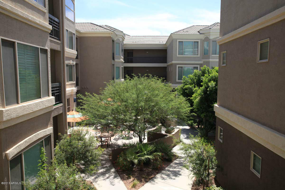 435 West Rio Salado Parkway, Unit 230 Tempe, AZ 85281 - Photo 13 of 18 Regatta Pointe BBQ & Common_Area