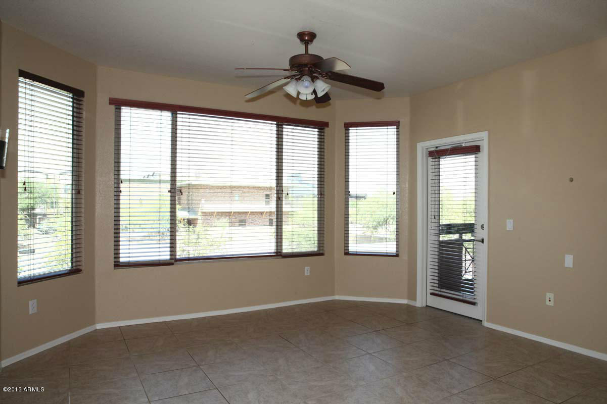 435 West Rio Salado Parkway, Unit 230 Tempe, AZ 85281 - Photo 3 of 18 Regatta Pointe Great_Room_