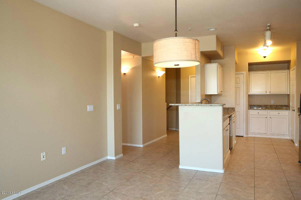 435 West Rio Salado Parkway, Unit 230 Tempe, AZ 85281 - Photo 7 of 18 New Dining_Area