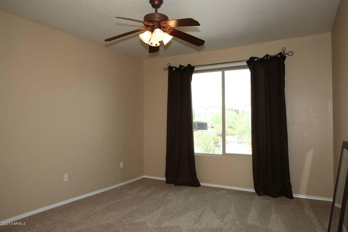 435 West Rio Salado Parkway, Unit 230 Tempe, AZ 85281 - Photo 9 of 18 Regatta Pointe Master_Bedroom