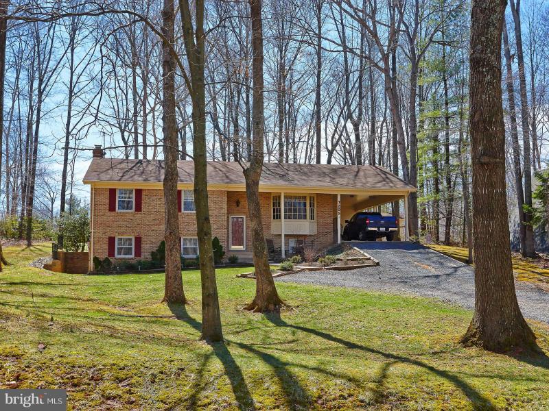 7205 Ridgeway Drive Manassas, VA 20112 - Photo 2 of 29 Exterior (Front)