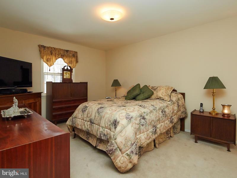 7205 Ridgeway Drive Manassas, VA 20112 - Photo 16 of 29 Bedroom (Master)