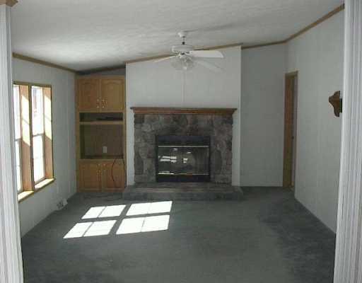 185 Poplar Road Karns City, PA 16041 - Photo 4 of 8 Den/Family/Great Room.