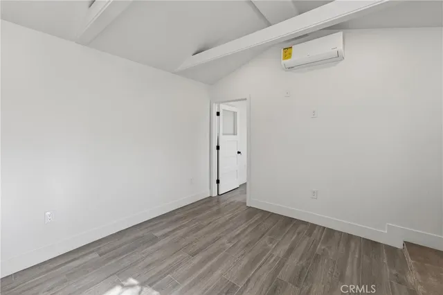 $1,100 | 1616 South Norton Avenue, Los Angeles, CA 90019