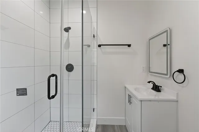 $1,100 | 1616 South Norton Avenue, Los Angeles, CA 90019