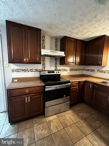 $2,950 | 5003 Lakeland Road, College Park, MD 20740