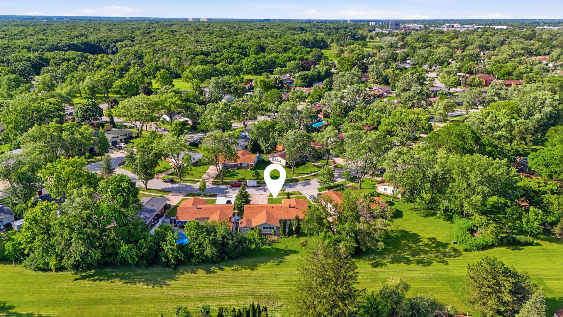 213 Edgeware Road Elk Grove Village, IL 60007 - Photo 6 of 48